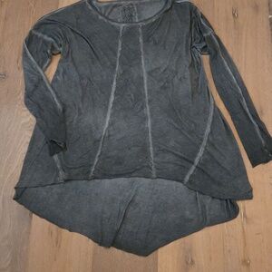 Johhny Was Pete & Greta High Low Long Sleeve Charcoal Gray Raw Hem Top S